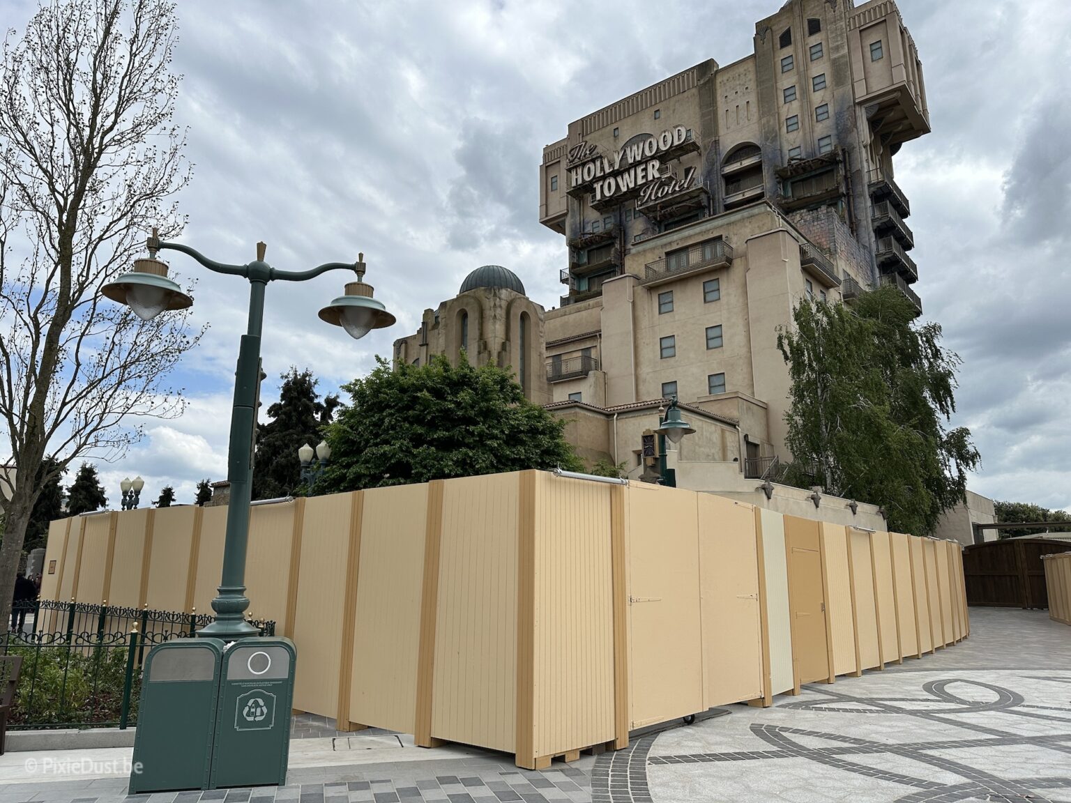 Construction walls arrived near Tower of Terror for 2 projects